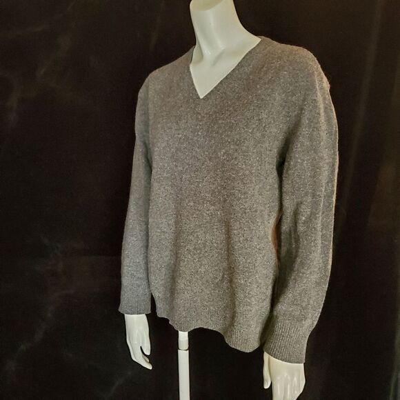 J. Crew Gray V-Neck Sweater (M) - Picture 1 of 5